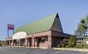 Oyo Hotel Wade/Fayetteville I-95 South